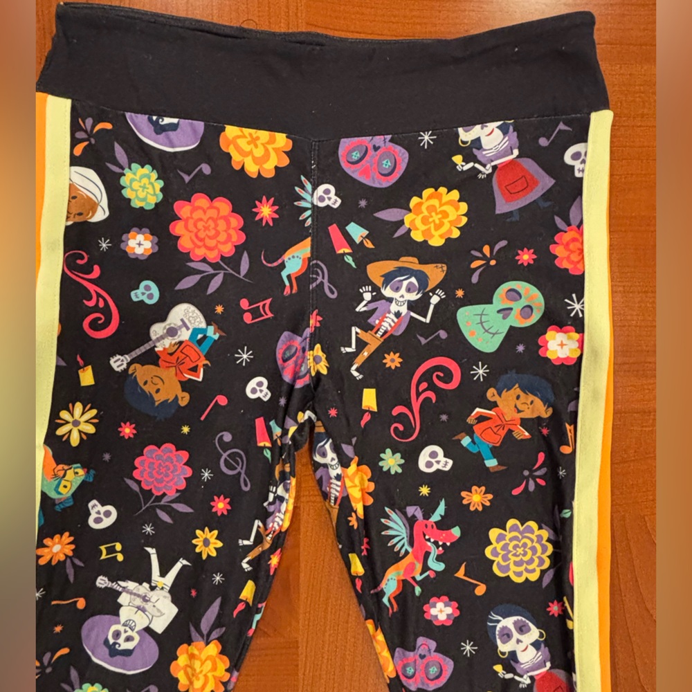 Disney Coco Women’s Multicolored Leggings with Stripes on side, size medium - Picture 11 of 11